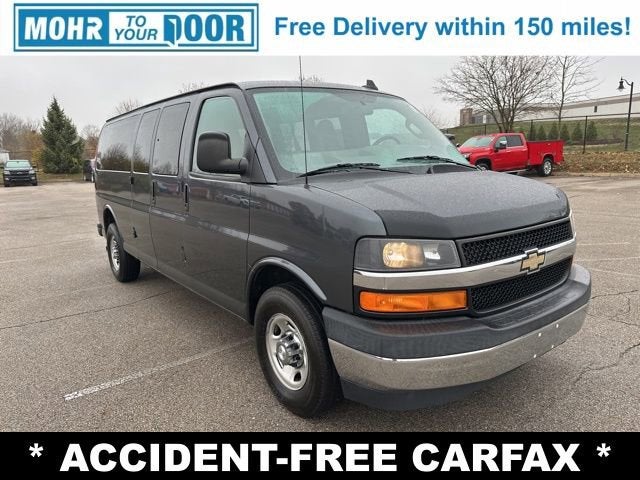 2017 Chevrolet Express Passenger 3500 LT
