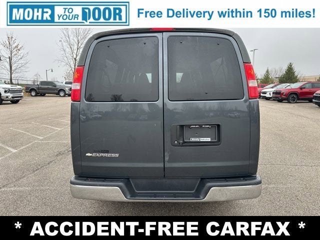 2017 Chevrolet Express Passenger 3500 LT