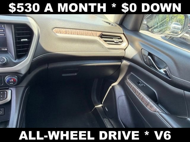 2023 GMC Acadia Denali