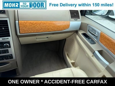 2010 Chrysler Town & Country Limited