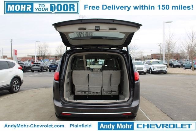 2017 Chrysler Pacifica Touring-L