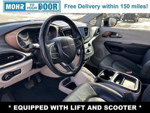 2017 Chrysler Pacifica Touring-L