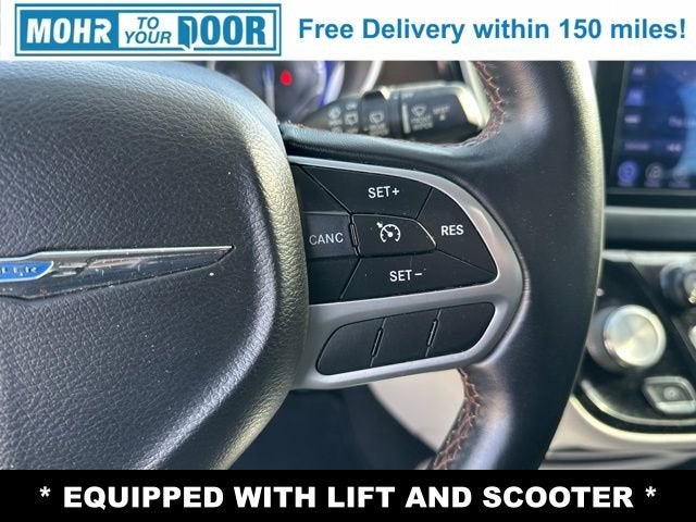 2017 Chrysler Pacifica Touring-L