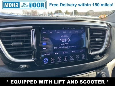 2017 Chrysler Pacifica Touring-L