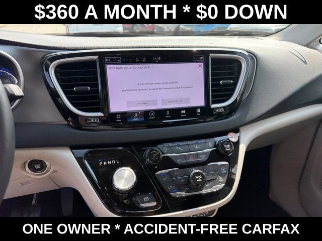 2023 Chrysler Pacifica Touring L