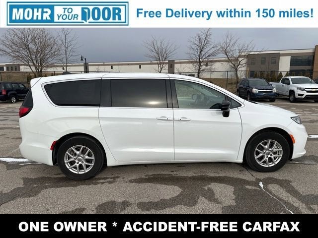 2024 Chrysler Pacifica Touring L