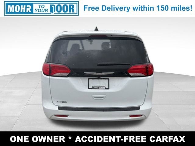 2022 Chrysler Voyager LX