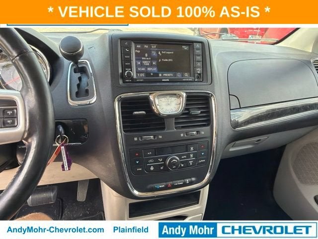 2014 Chrysler Town & Country Touring-L