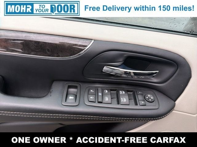 2016 Chrysler Town & Country Touring-L Anniversary Edition