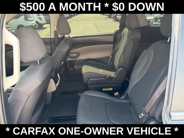 2025 Kia Carnival LX