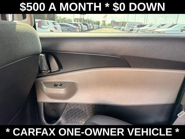2025 Kia Carnival LX