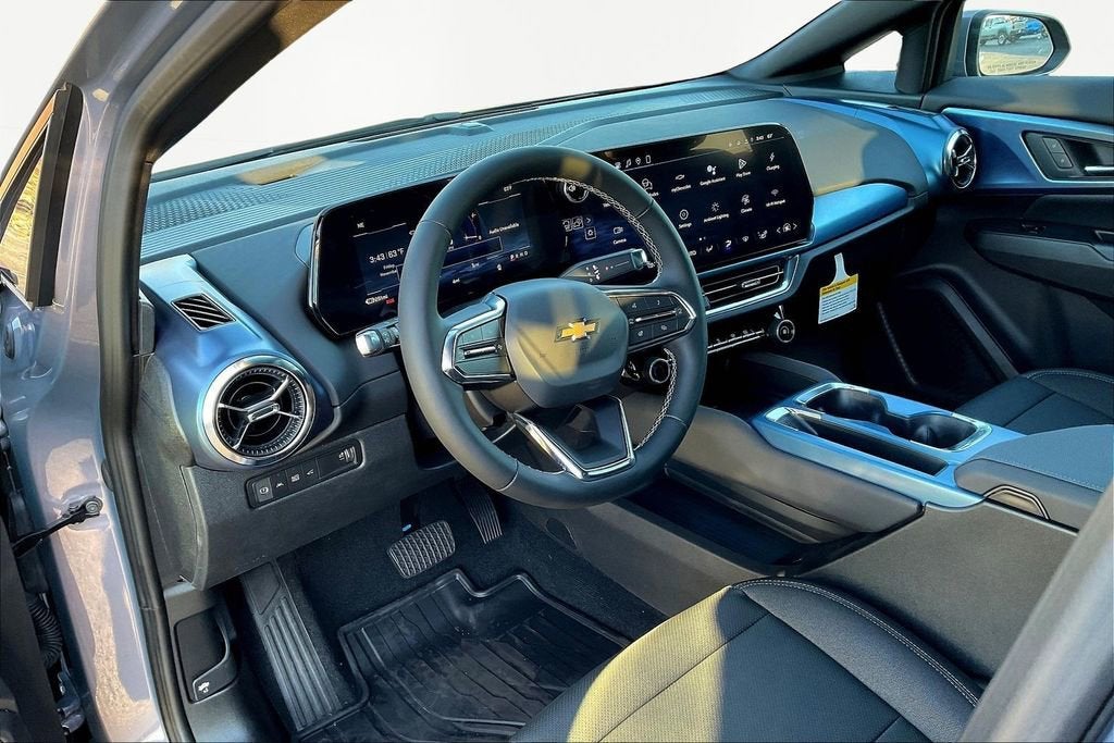 2026 Chevrolet Equinox EV 2LT - Photo 8